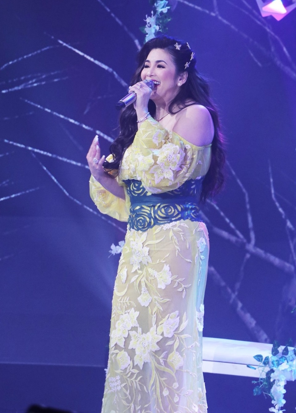 Regine's "Freedom" concert surprised concertviewers with stunning